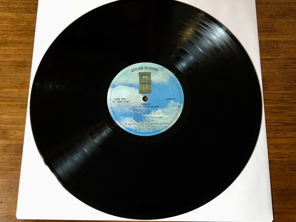 EAGLES レコード EAGLES ~ ONE OF THESE NIGHTS ORIGINAL FIRST PRESS LP~ EMBOSSED