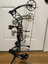 Bear Archery Species XT RTH Package Bow Right Hand Black