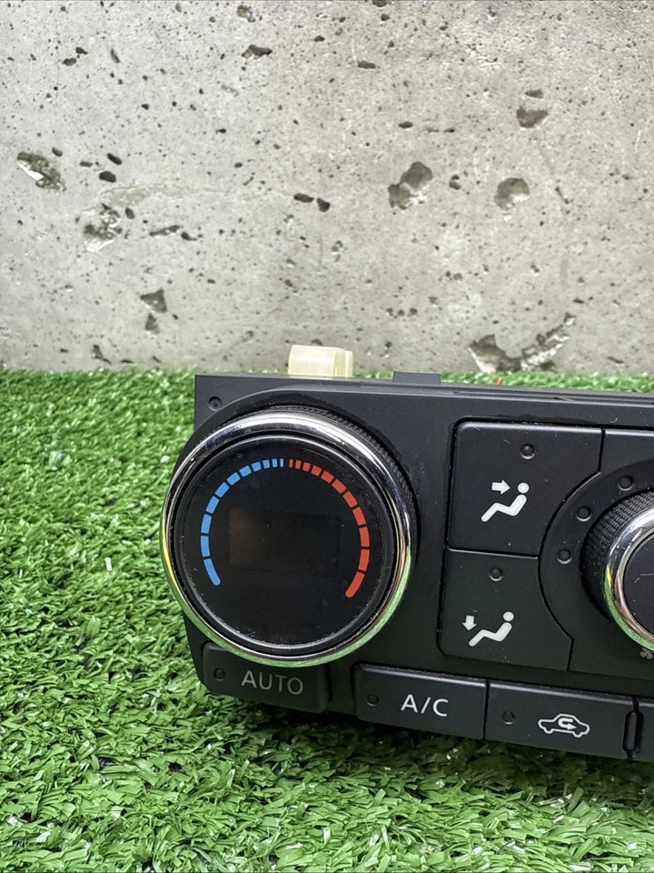 2007-2013 Nissan Altima Temperature Climate Control Heat A/C Dash 27500JA01A - Image 2 of 4