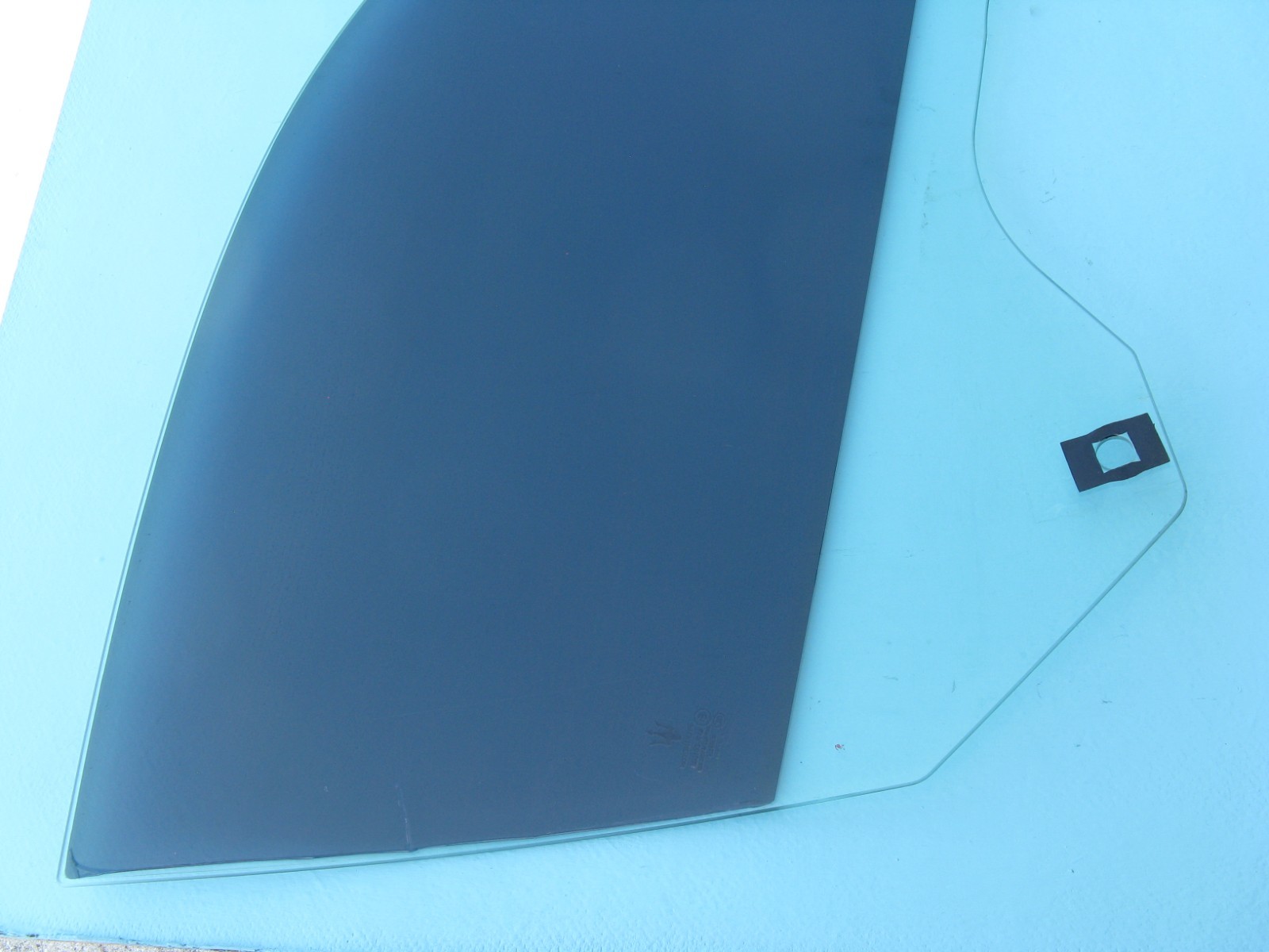 Maserati GranTurismo 2010-2019 Front Left Door glass