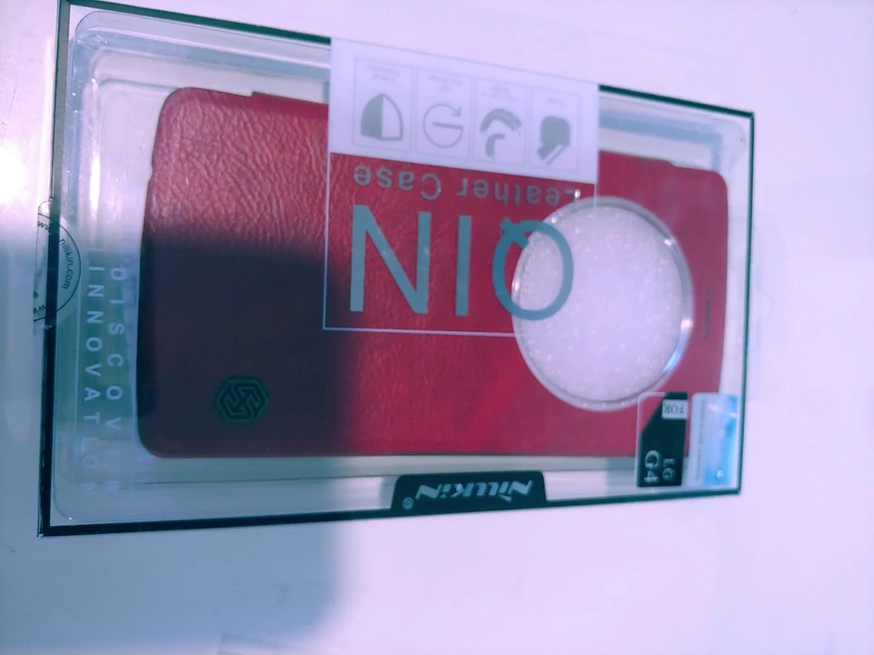 Funda de cuero Nillkin Qin Quick Circle para LG G4 - roja + vidrio templado extra. Foto 3 de 4