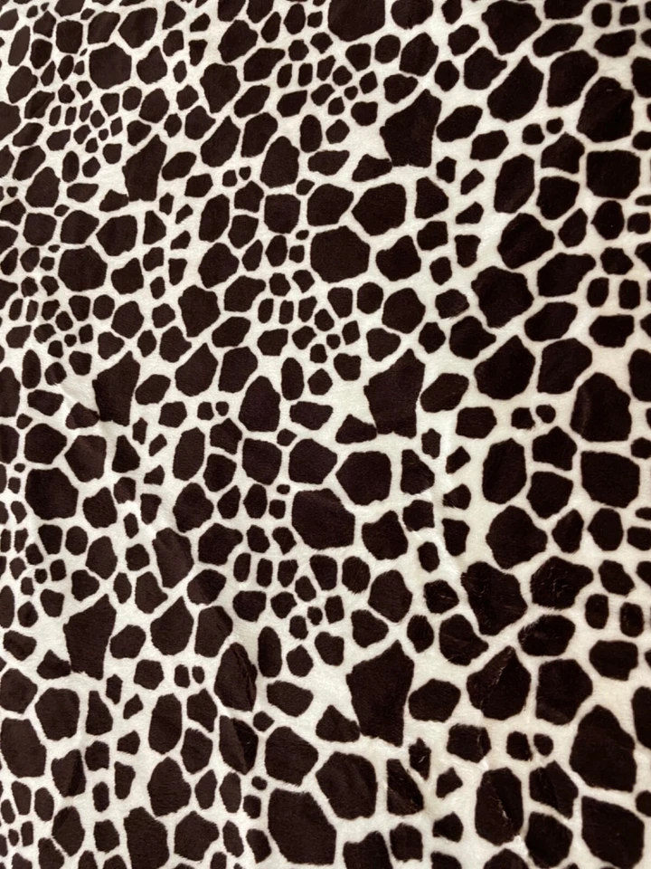 Fabric Lot 3 Yds 11 Ins 56 W Animal Print Jaguar Minky Plush Fleece - Image 3 of 4