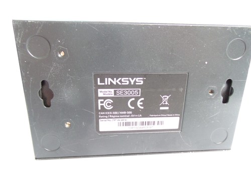 Linksys SE3005 5-port Gigabit Ethernet Switch - NO CORD - Picture 3 of 3