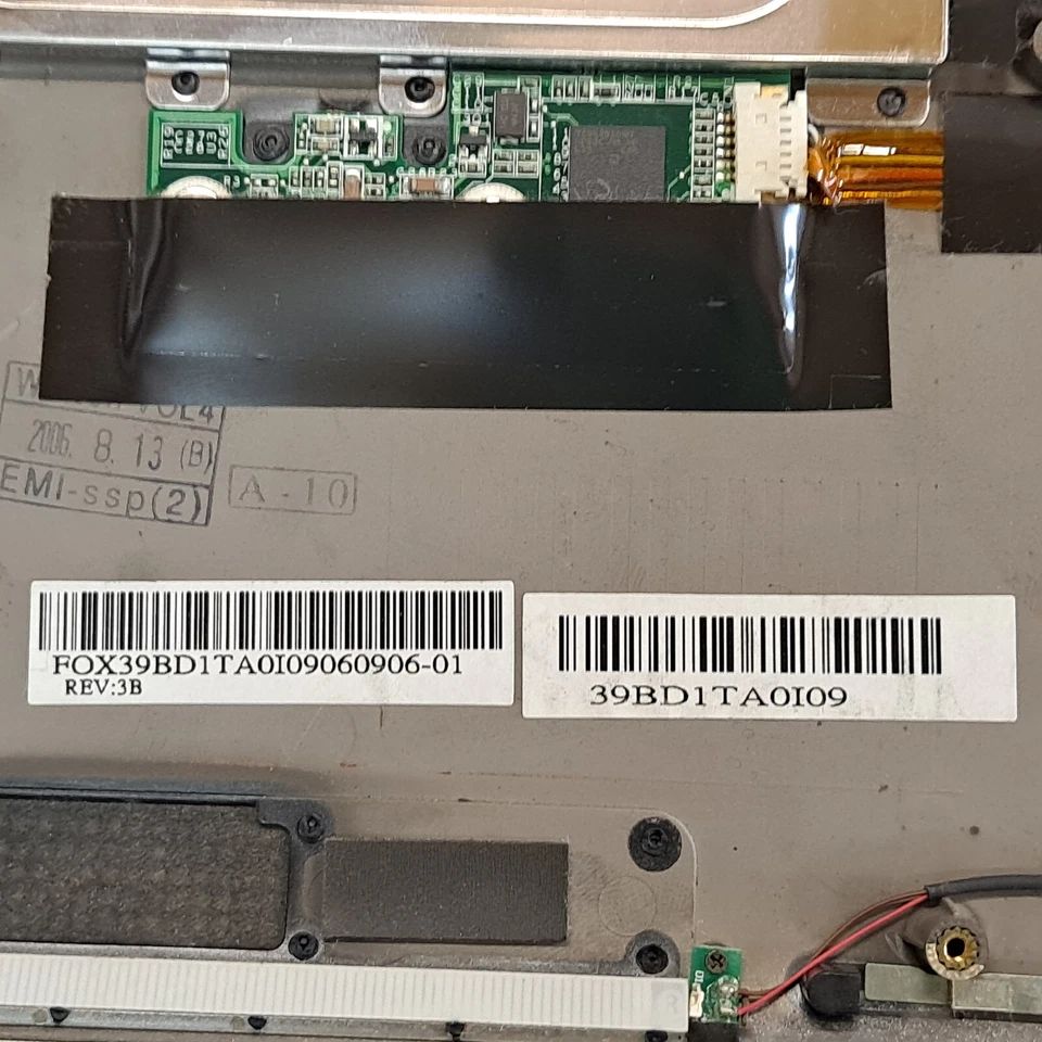 Conjunto reposamanos Toshiba Satellite Pro serie P100 PSPA4A-016002 39BD1TA0109 Foto 3 de 3