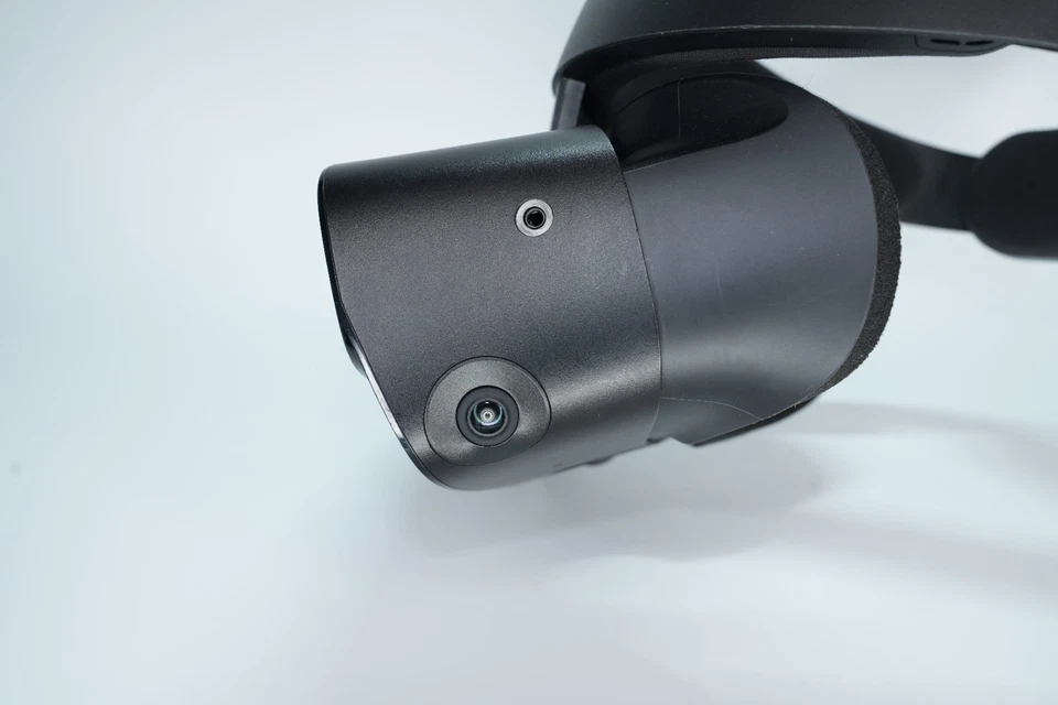 Lenovo Oculus Rift S VR Headset REPLACEMENT HEADSET ONLY - Image 4 of 4