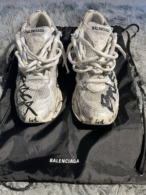 Balenciaga Runner White Graffiti