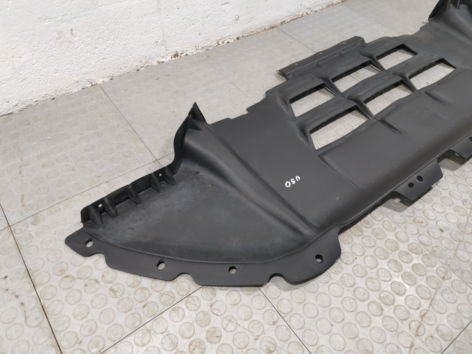 Maserati Levante 2017 Front Fender liner P/N 670032424