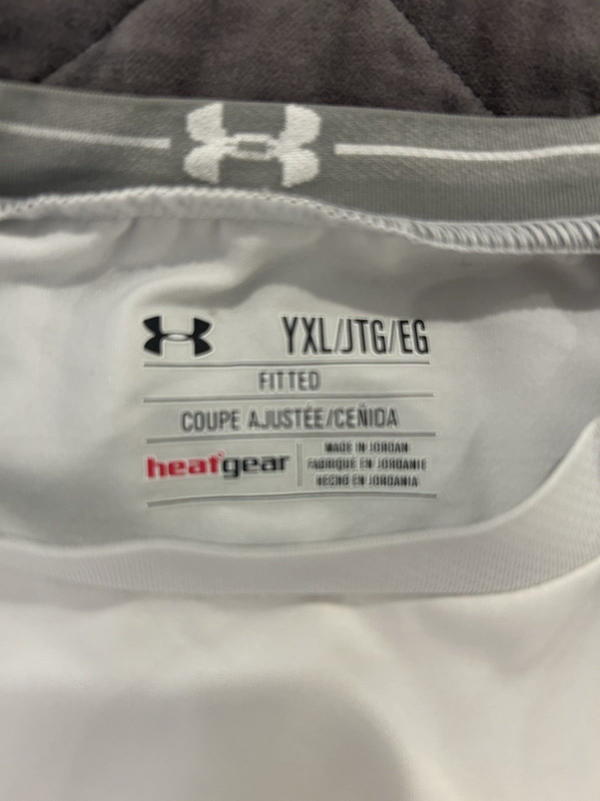 Under Armour Heat Gear White Athletic Long Sleeve  Shirt Youth XL New thumbnail 2