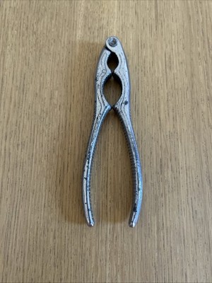 Vintage Nussknacker aus Metall 14,5x4x1cm