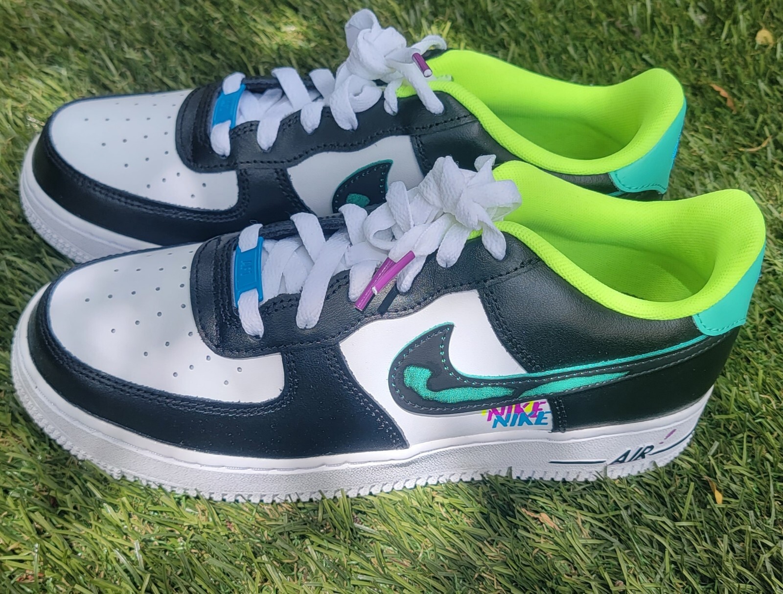 Size 6Y Nike Air Force 1 ' LV8 Low (GS) White/BlackLaser blue DR9866