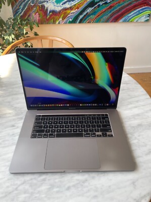 Apple MacBook Pro 16'' (512GB, Intel Core i7, 2.6 GHz, 16 GB