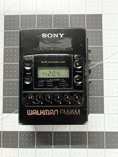 Vintage Sony Walkman Auto reverse AM/FM/Cassette Deck Stereo Radio Untested