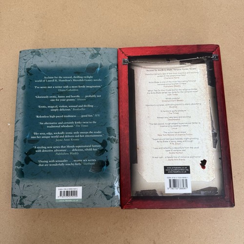 Laurel K Hamilton 5 Anita Blake Vampire Hunter + A Novel Hardcover Book Bundle - Picture 3 of 19
