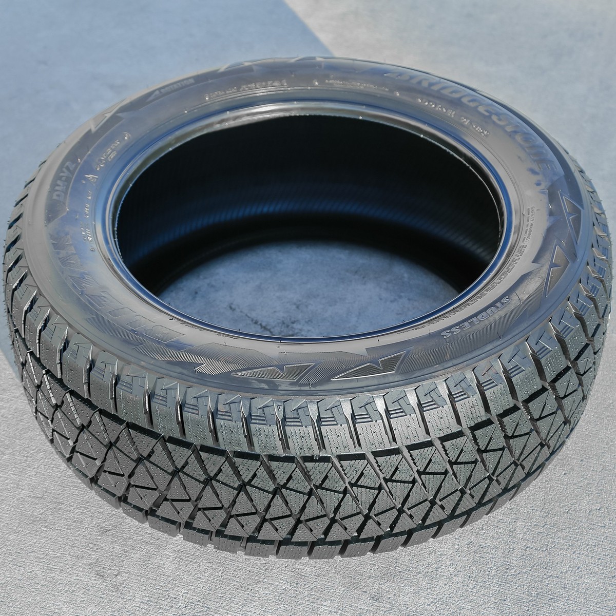 235/60R18 Bridgestone Blizzak DM-V2 107S XL Studless Snow 235/60R18 Bridgestone Blizzak DM-V2 107S XL Studless Snow