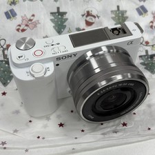 Sony Alpha ZV-E10 Kit Mirrorless Vlog Camera w/16-50mm Lens White 95 NEW