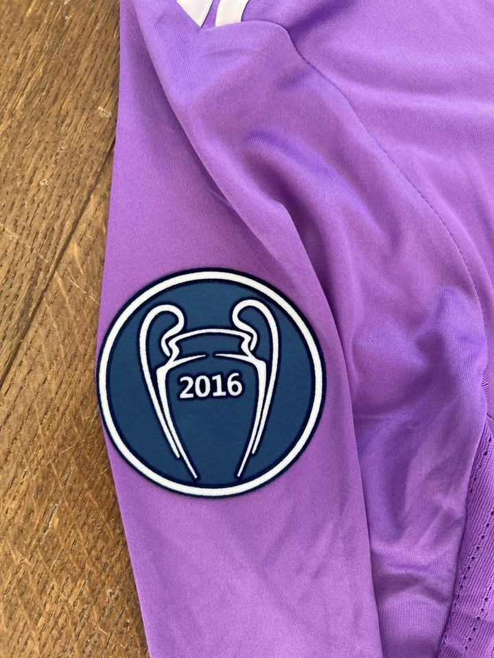 Camiseta Ronaldo #7 Real Madrid 2016-2017 UEFA Ronaldo manga larga Foto 3 de 4