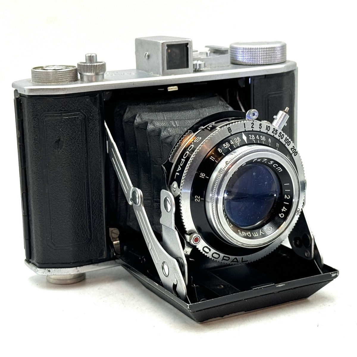 Olympus Six lllb w/ Zuiko F.C. 2.8 7.5cm Lens 6x6 Folding