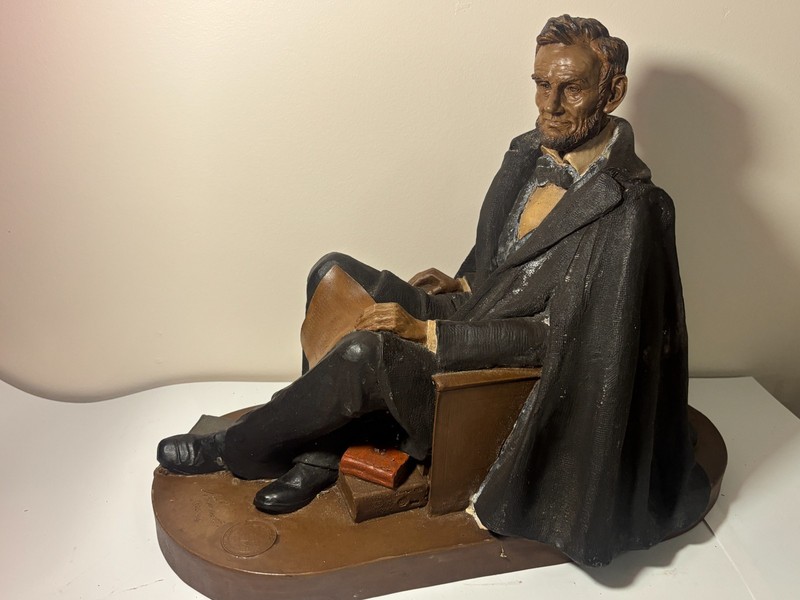 Limited edition Tom Clark "Honest Abe" Abraham Lincoln statue from 1989