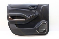 2015 - 2019 Chevy Tahoe Lt Front Left Door Trim Panel W Bose Surround Snd Black
