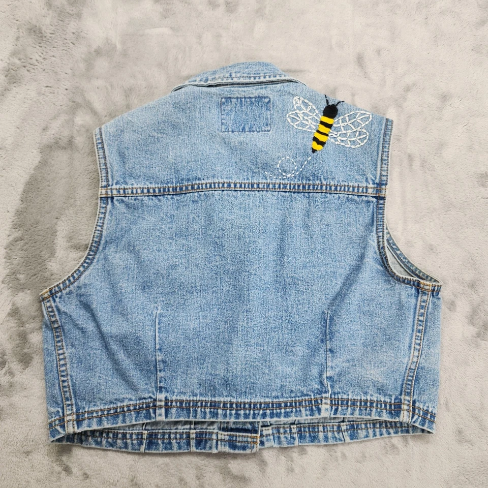 Colete Feminino Vintage Anos 90 Levi's Prata Aba M Azul Bordado Abelha Sem Mangas Crop - Imagem 2 de 4