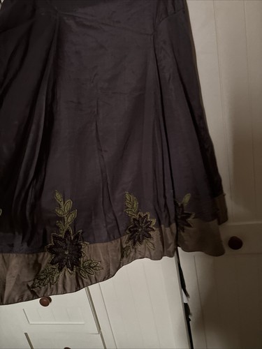 MONSOON Ladies Green Embroidered Flared Lined Silky Midi Skirt Size 8 - Picture 11 of 11