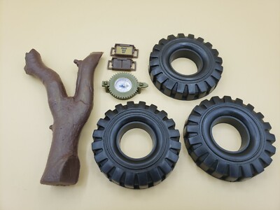 Vintage 1973 Hasbro G.I. JOE Adventure Team 7495 Training Center Accessories