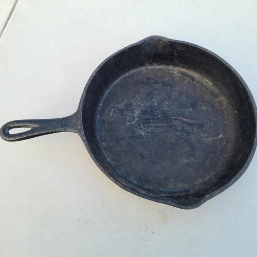 Vintage Number 10.25” Cast Iron Pan  heat ring Stamped 8x BSR
