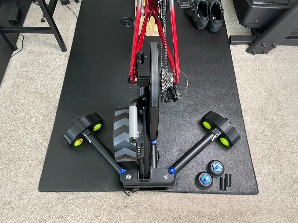 Wahoo Kickr V5/V6 Balancín Placa Pies Movimiento Estabilizador Impreso en 3D Un Par Foto 2 de 4