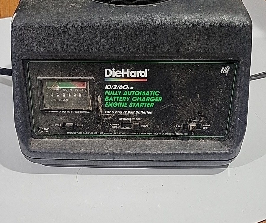Sears DieHard 12V 10/2/60 Amp Battery Charger Engine Starter Model 200
