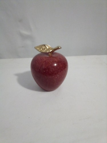 Vintage Alabaster Stein Obst grün rot mit Messingstiel & Blatt 3 5/8" EG - Bild 3 von 9