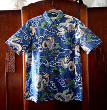 Reyn Spooner Men's "YEAR OF THE DRAGON" FBF Navy Classic Fit Small Shirt