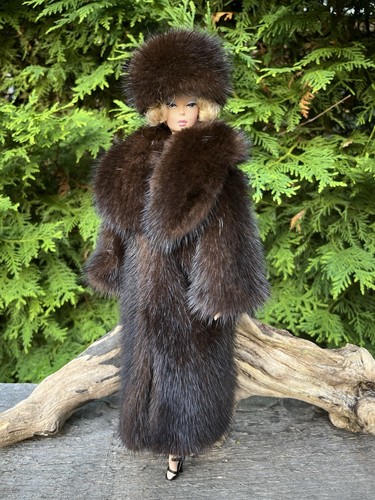 Cappotto e cappello visone marrone mogano 4 Silkstone Barbie Fashion Royalty bambola ~ Dimitha - Foto 9 di 14