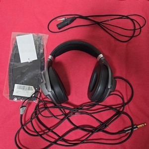 Sennheiser HD 700 Headphones | eBay