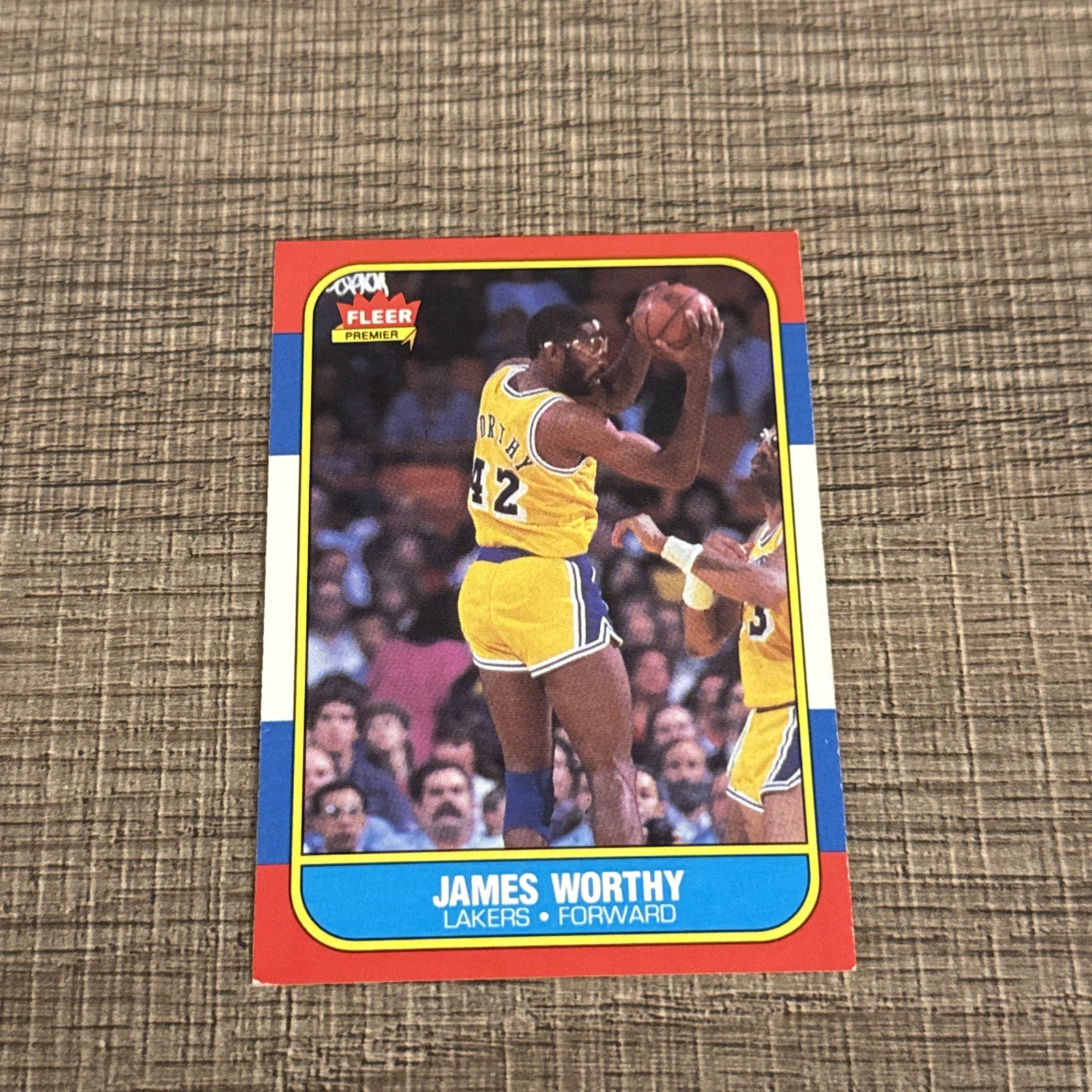 1986-87 Fleer Basketball James Worthy #131 EX