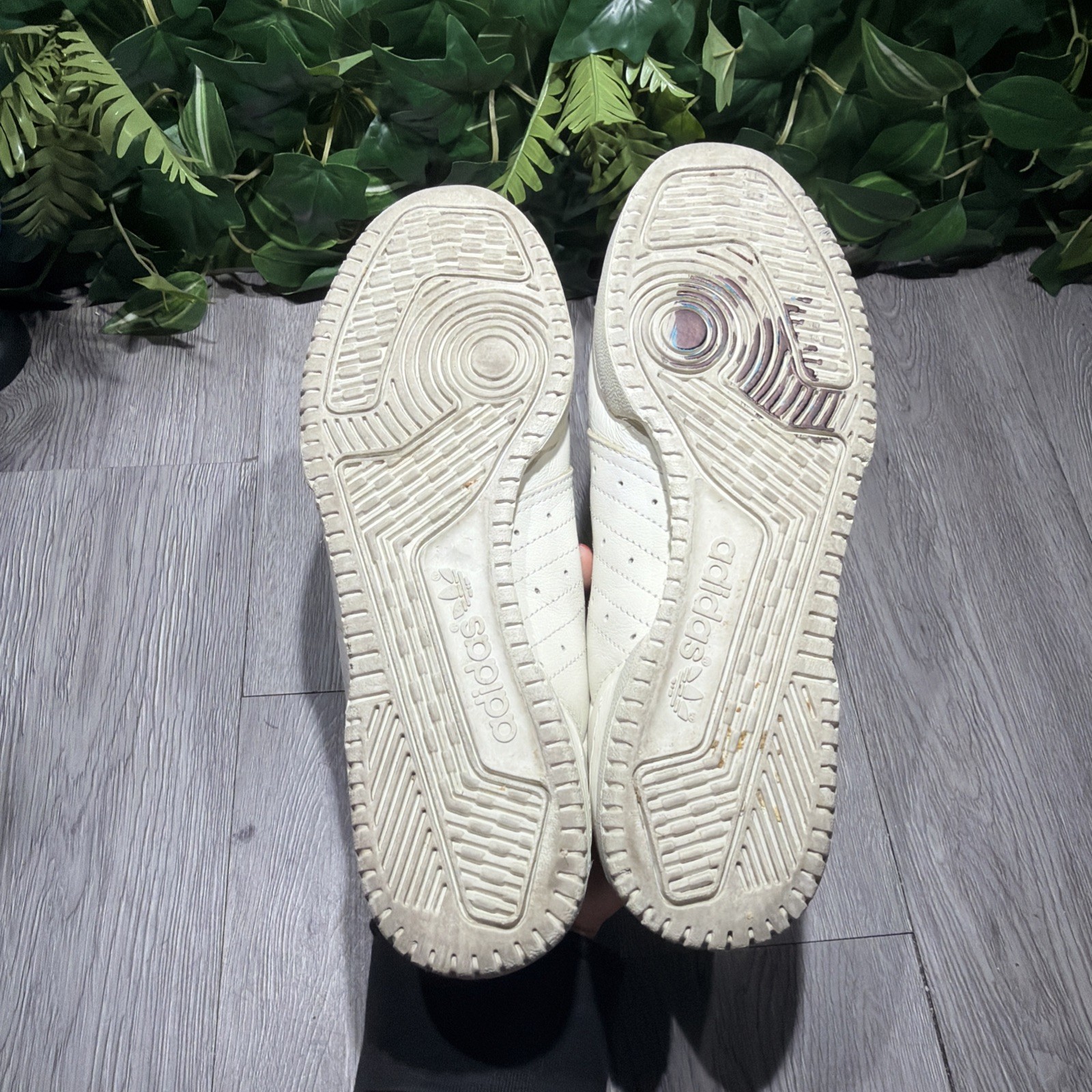 Adidas Yeezy Powerphase Calabasas OG Men’s Size 10 Beige Leather thumbnail 7