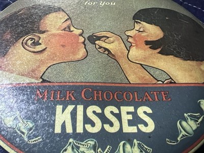 Vintage 1982 Hershey s Kisses Tin    A Kiss For You    Made in England