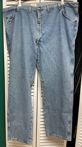 NWT Wrangler Rugged Wear Classic fit Men 48x30 jeans, #39902RI, 100% cotton