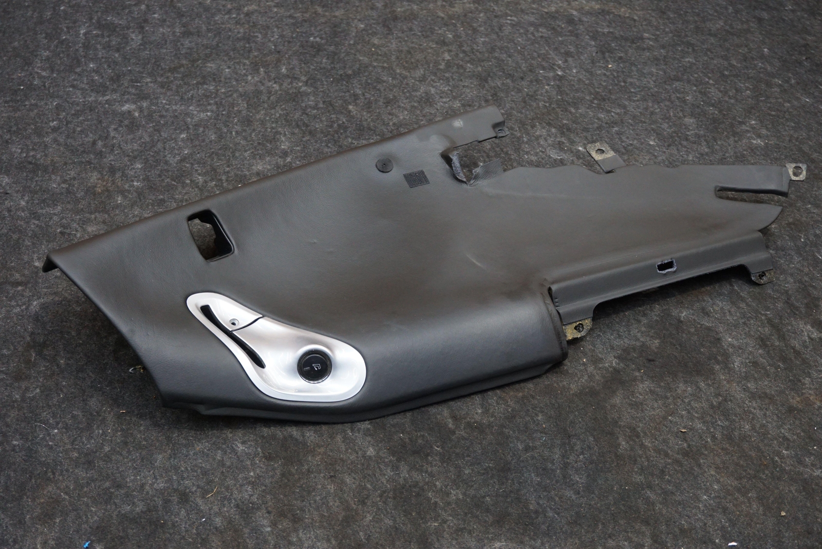 Rear Right Side Lower C-pillar Trim Panel Ad43-50206-acw Aston Martin Rapide 11