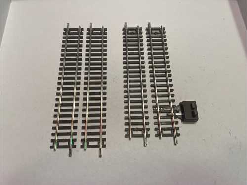 Kuehn tracks: 2x 71128, 2x 71121 w/ feeder- TT-scale 1:120 -very good condition