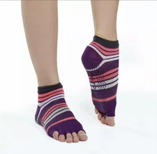Gaiam Two Pair Purple Toeless Yoga Socks Size Small / Medium No Slip NEW 2 Pairs