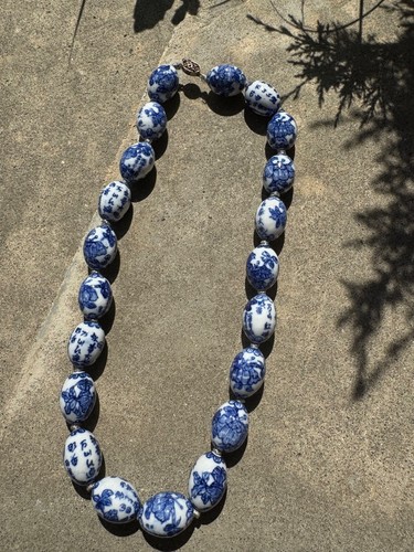 VTG Asian Oriental Porcelain Blue/White Oval Hand Knotted 24” Beaded Necklace - 第 1/9 張圖片