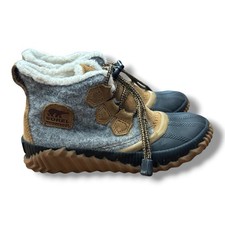 Sorel Out N About Plus Boots Waterproof Gray Unisex Outdoor Winter Youth Size 1
