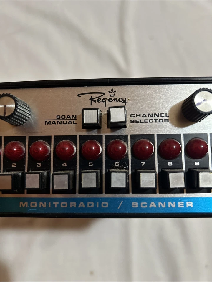 Vintage Regency Monitoradio Scanner 10 Channel Untested - Image 4 of 4