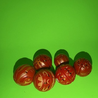 Random lot of 7 red bakugan