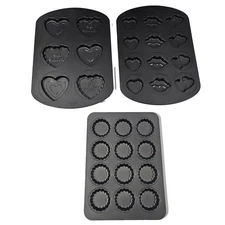 Wilton Valentine Hearts & Lips Baking Pans + Mini Tartlet Mold Pan Lot of 3
