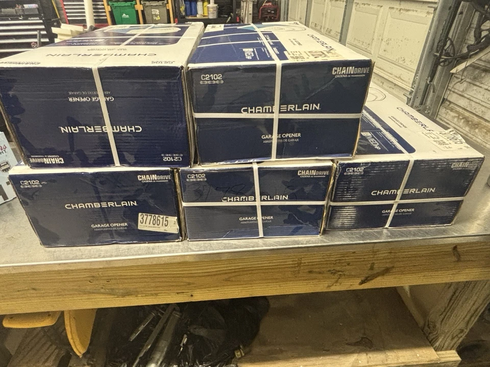 Chamberlain C2102 1/2 HP Chain Drive Garage Door Opener - Image 3 of 3