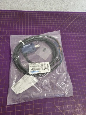 Telemecanique XCMN2102L2 Stahl Rollenstößel, 1Ö+1S, Sprungfunktion _0,2_5