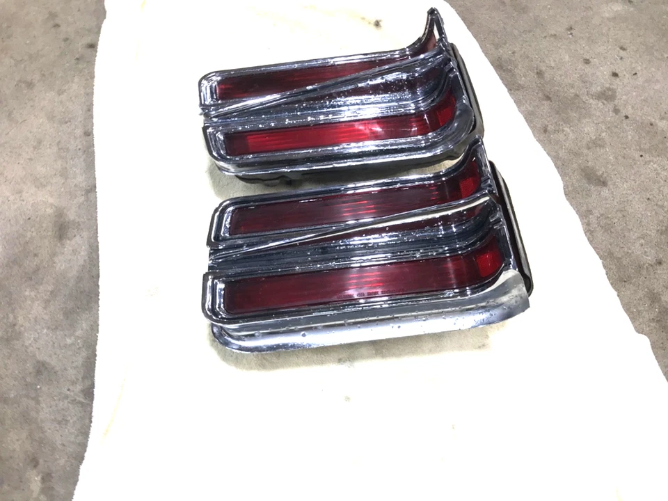 Buick Wildcat 1965 conjuntos de luces traseras laterales diestro y derecho # 5956239/59566240 Foto 2 de 4