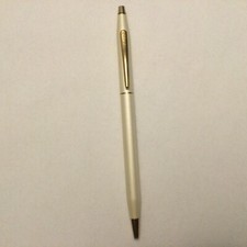 CROSS CLASSIC CENTURY LUMINA MATTE PEARL BALLPOINT PEN WITH 23K GOLD APPOINTMENT