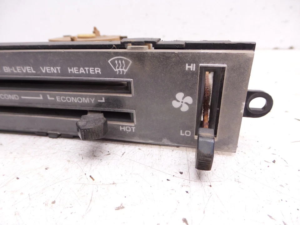 77-81 Firebird Trans Am Climatiza Controles Ventilación Aire Acondicionado Calor GM Foto 4 de 4